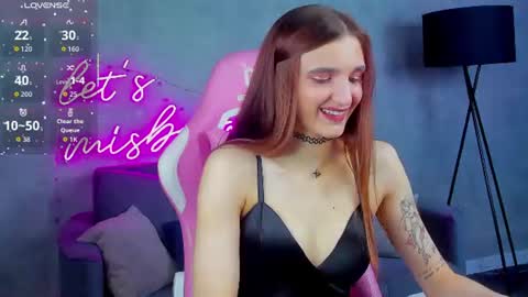 Snapshot of virdjinia_green chatting on June 2026 09:33:01 AM Virdjinia online show from June 2026 09:33:01 AM