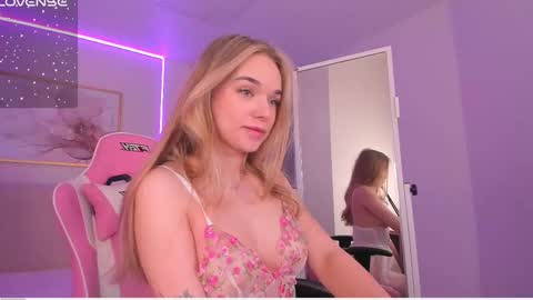 Chloe online show from February 2025 03:09:02 AM