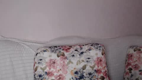 Snapshot of vitalina_freedom chatting on March 2025 05:14:02 PM Vitalina online show from March 2025 05:14:02 PM