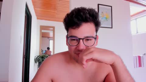 Vito Ferrer online show from September 2025 05:57:02 PM