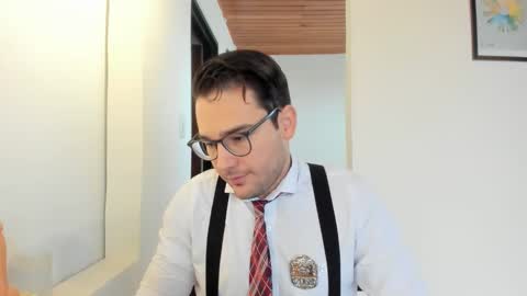 Vito Ferrer online show from November 2025 12:16:01 PM