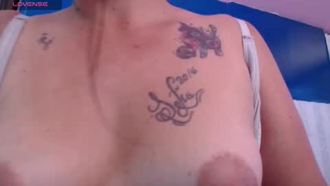 Snapshot of vitoria23_ chatting on November 2025 03:14:02 PM victoria 3 online show from November 2025 03:14:02 PM