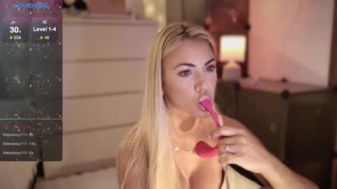 Vivian is here online show from September 2025 06:50:02 AM