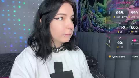 Vivi   online show from December 2025 09:30:01 PM