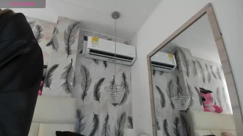 Viviana  online show from October 2025 02:01:02 PM