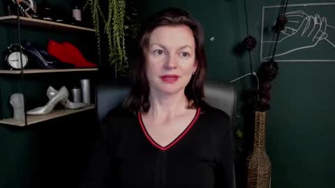 Vivian online show from March 2025 10:16:02 AM