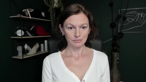 Vivian online show from September 2025 08:16:02 AM