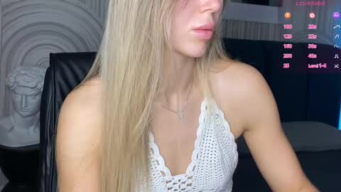 Vivian Evans online show from September 2025 01:07:01 AM