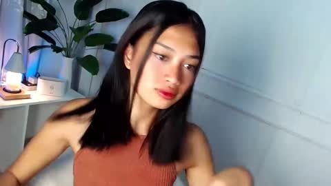 Vivian online show from January 2025 10:18:01 PM