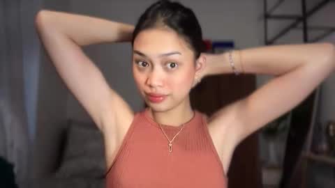 Snapshot of vivian_roberts chatting on February 2026 01:46:01 AM Vivian online show from February 2026 01:46:01 AM