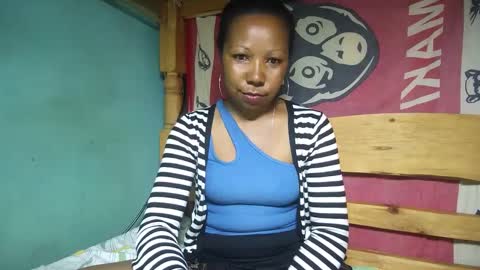 viviane0812 online show from February 2025 06:36:02 PM