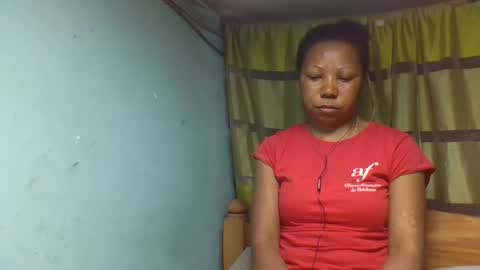 viviane0812 online show from October 2025 10:32:01 PM