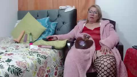 Snapshot of viviannajhonson chatting on December 2024 03:29:02 AM ViviannaJhonson online show from December 2024 03:29:02 AM