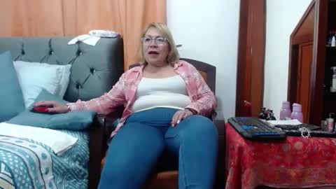 Snapshot of viviannajhonson chatting on December 2024 04:31:02 AM ViviannaJhonson online show from December 2024 04:31:02 AM