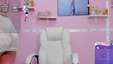 Snapshot of vivianne_scott chatting on December 2024 12:20:02 PM Vivi online show from December 2024 12:20:02 PM
