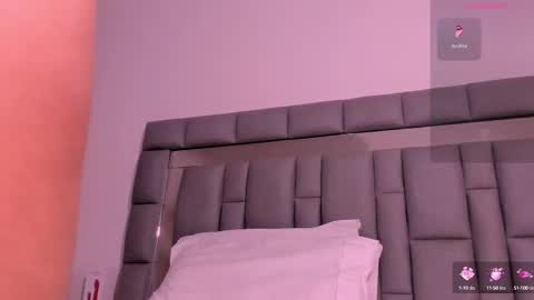 Snapshot of vivianne_scott chatting on September 2025 12:05:02 PM Vivi online show from September 2025 12:05:02 PM