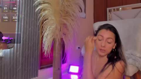 Snapshot of vivianne_scott chatting on May 2026 02:26:01 PM Vivi online show from May 2026 02:26:01 PM