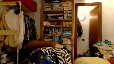 Viv online show from April 2026 07:34:02 PM