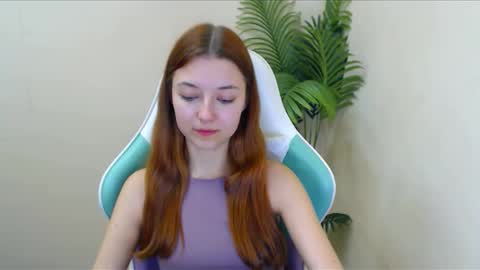 Vivien online show from December 2024 12:56:02 AM