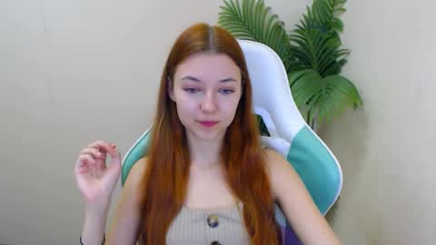 Vivien online show from January 2025 07:44:02 PM