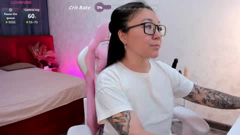Snapshot of vivien_montclair chatting on June 2026 12:24:01 AM Vivien online show from June 2026 12:24:01 AM