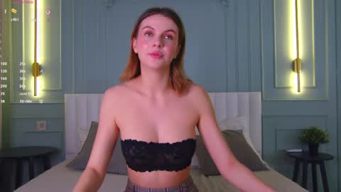 Sophia online show from May 2026 07:45:02 PM