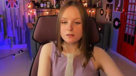 Vivien online show from December 2024 04:23:01 PM