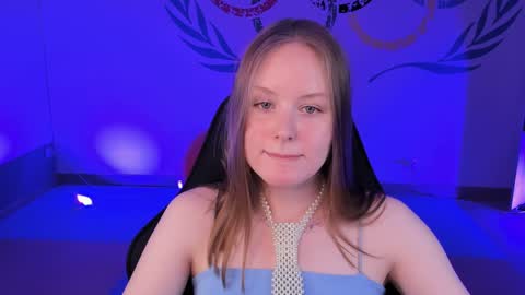 Vivien online show from December 2024 12:13:01 PM