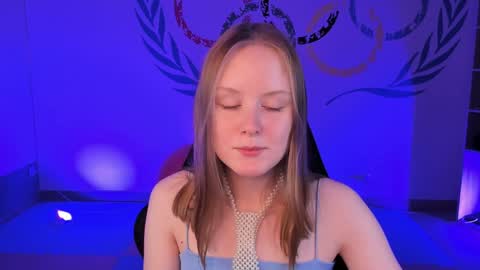Vivien online show from December 2024 03:19:01 PM