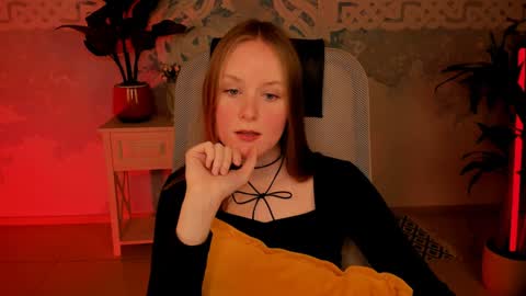 Vivien online show from December 2024 01:22:02 PM