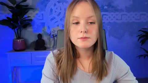 Vivien online show from March 2025 12:12:02 PM
