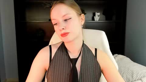 Vivien online show from January 2026 01:04:01 PM