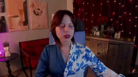 Vivienne  online show from May 2026 12:44:02 PM