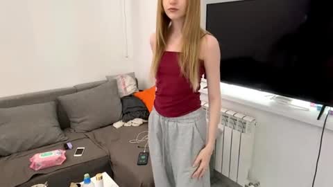 Snapshot of viviennewanko chatting on March 2026 01:22:02 PM Kristy online show from March 2026 01:22:02 PM