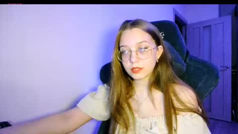 Snapshot of vivivivikkie chatting on July 2026 09:52:01 PM vivivivikkie online show from July 2026 09:52:01 PM