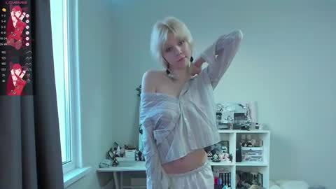 Snapshot of vivy_ chatting on June 2026 06:39:02 PM chatur babes online show from June 2026 06:39:02 PM