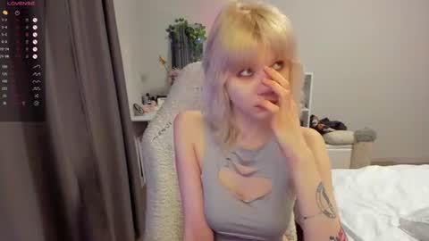 Snapshot of vivy_ chatting on June 2026 08:02:01 PM chatur babes online show from June 2026 08:02:01 PM