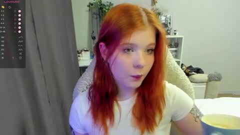 Snapshot of vivy_ chatting on June 2026 08:23:01 PM chatur babes online show from June 2026 08:23:01 PM