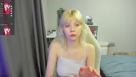 Snapshot of vivy_ chatting on June 2026 08:10:01 PM chatur babes online show from June 2026 08:10:01 PM