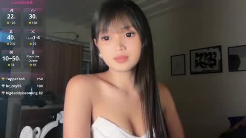 Snapshot of vixendarlingx chatting on June 2026 07:51:02 PM Donna online show from June 2026 07:51:02 PM