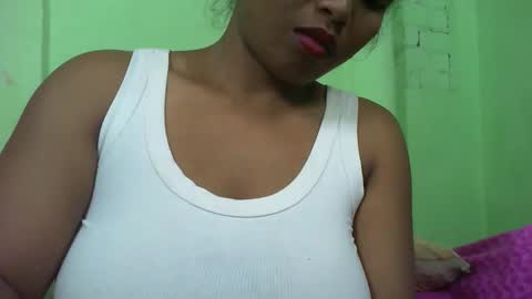 voagelle online show from September 2025 06:53:01 PM