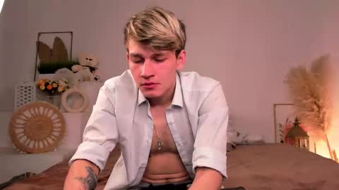 Snapshot of volan_starts chatting on March 2026 04:18:02 AM Dan online show from March 2026 04:18:02 AM