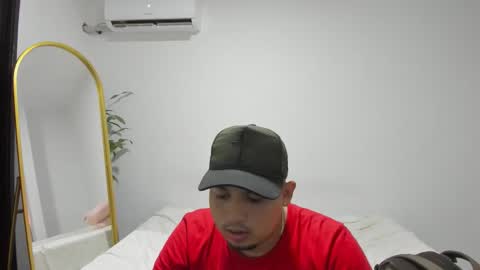 volt_boy57 online show from November 2025 06:42:02 PM