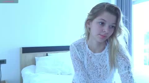 Snapshot of vopooo chatting on February 2026 03:05:01 AM Aliceinst magic crystalll online show from February 2026 03:05:01 AM