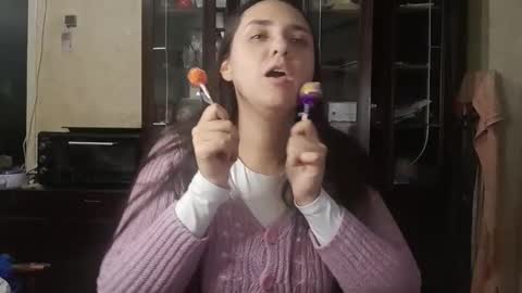 voulezvous_angel online show from December 2025 05:55:02 PM