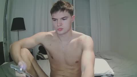 Snapshot of vouvoucouple chatting on December 2024 05:28:02 PM Tim online show from December 2024 05:28:02 PM