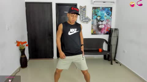 Snapshot of voyeurism_guys chatting on November 2025 10:52:02 PM voyeurism_guys online show from November 2025 10:52:02 PM