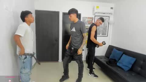 voyeurism_guys online show from March 2026 11:10:01 PM