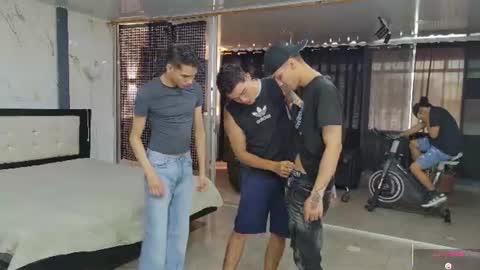 voyeurism_guys online show from June 2026 10:34:02 PM