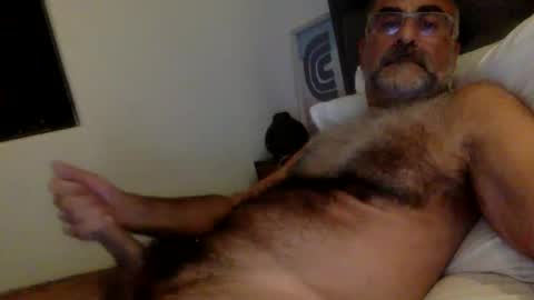 Enjoy guys of all ages if you are not on cam please dont ask for requests if i dont respond dont think im ignoring you i online show from December 2025 07:59:01 AM